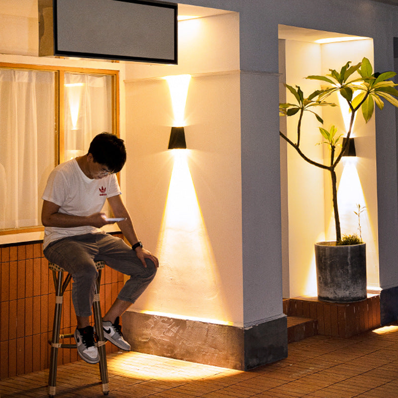 Solar Powered Wall lamp - Modern Design